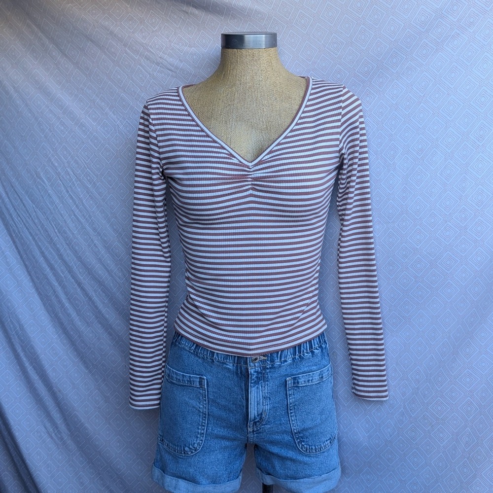 Wild Fable Top Women Mauve Excellent Striped Ribbed V-Neck Long Sleeve Shirt